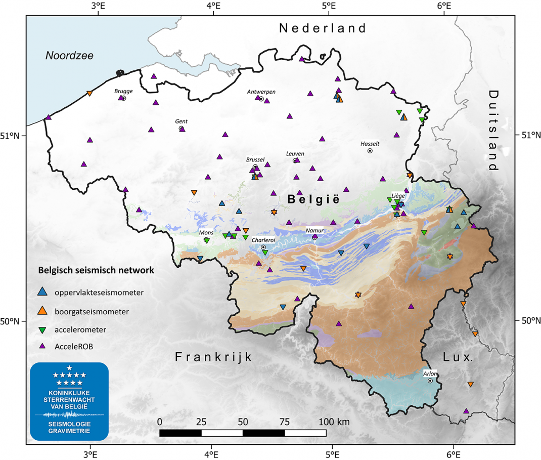 Het Belgisch Seismisch Netwerk met AcceleROBs (paarse driehoeken), seismometers (blauw en oranje) en accelerometers (groen).